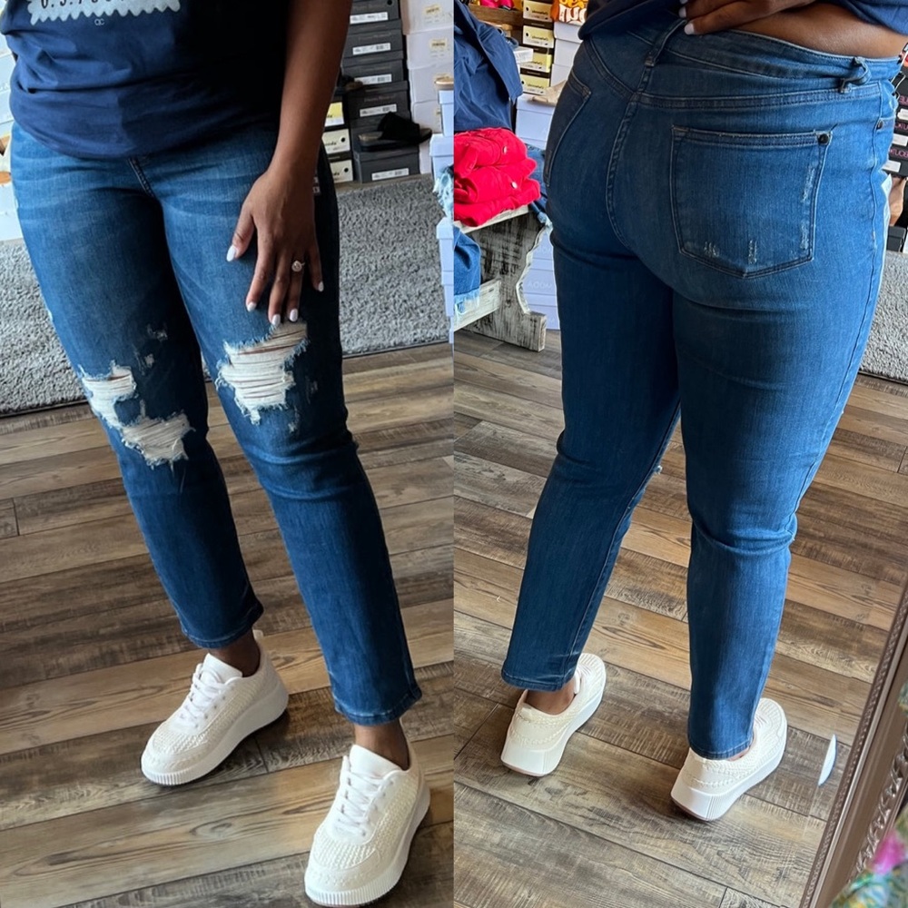 Judy Blue High Waisted Distressed Boyfriend Jeans